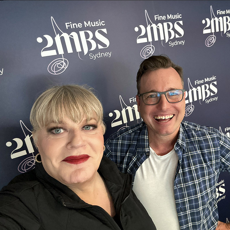 Suzy Eddie Izzard with Simon Moore